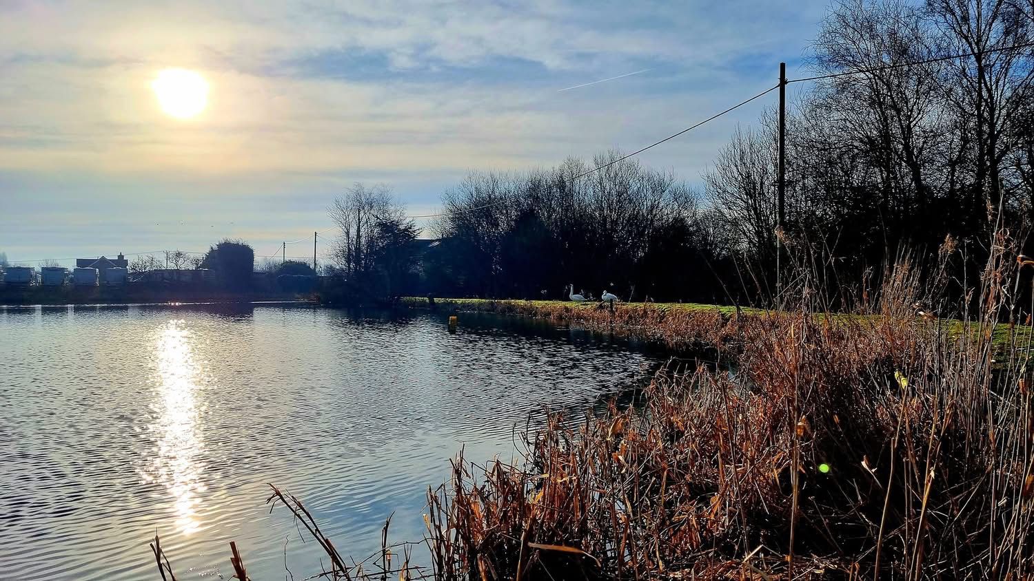  Woodshaw Reservoir photo 3