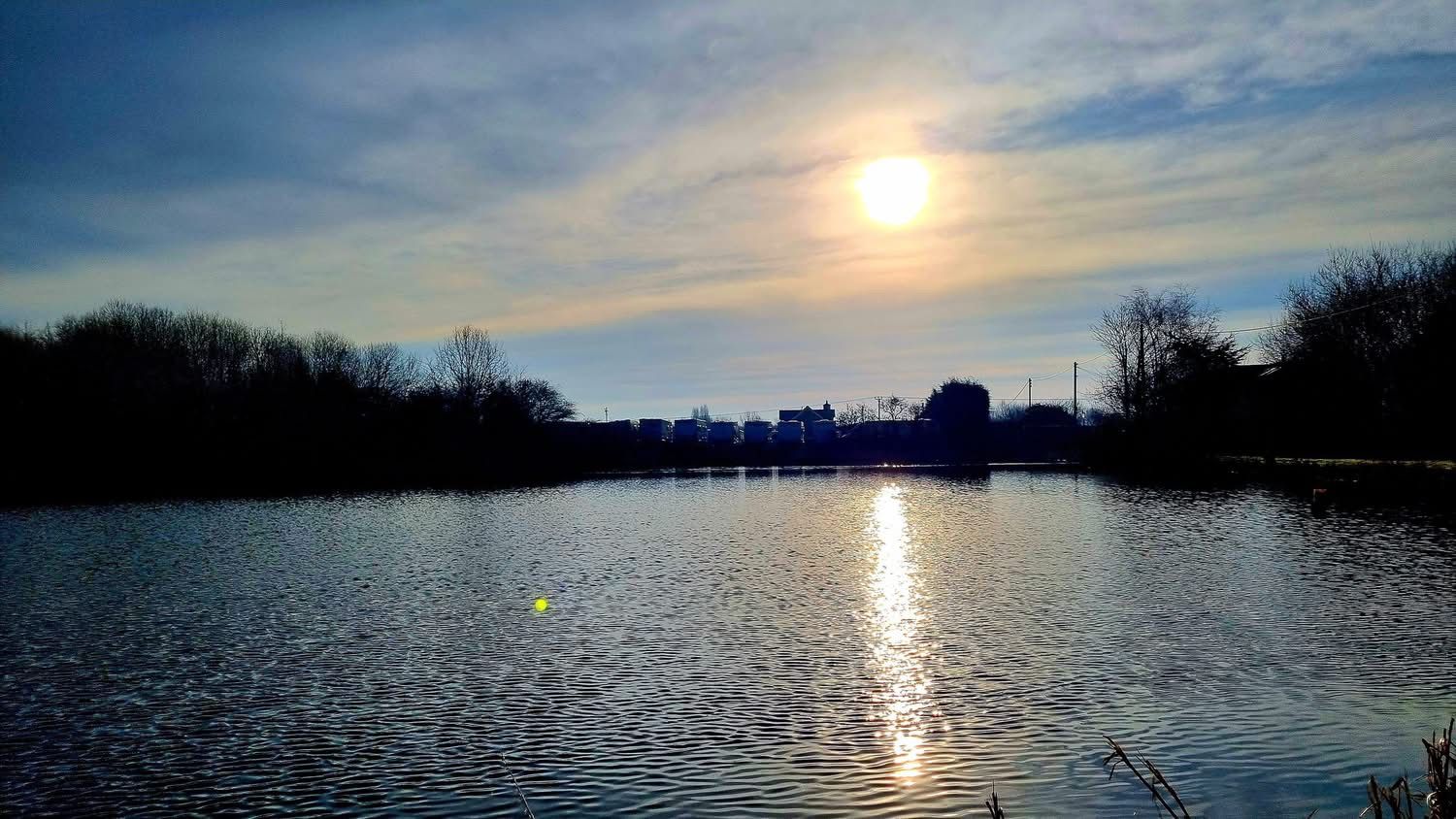  Woodshaw Reservoir photo 4